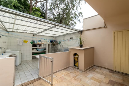 Casa à venda com 4 quartos, sendo 1 suíte, em Jardim Marajoara, São Paulo, SP