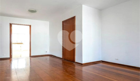 Apartamento à venda com 3 quartos, sendo 1 suíte,  em Cerqueira César, São Paulo, SP