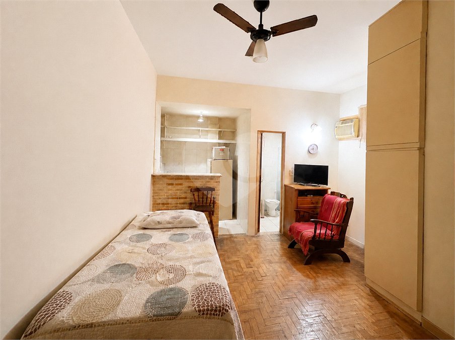 Kitnet à venda com 1 quarto em Catete, Rio de Janeiro, RJ