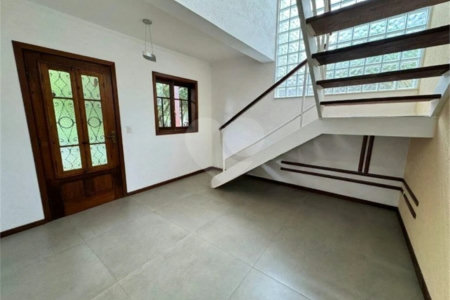 Casa à venda com 3 quartos, sendo 1 suíte,  no condomínio Residencial Recanto dos Paturis, Vinhedo - SP