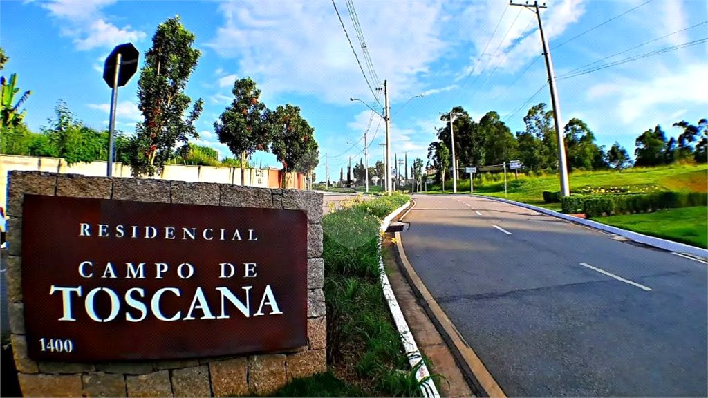 Terreno à venda com 1 suíte no condomínio Campo de Toscana, Vinhedo - SP