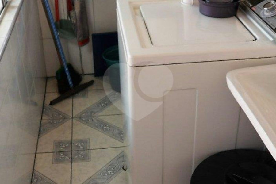 Sobrado à venda com 3 quartos, sendo 1 suíte, em Vila Irmãos Arnoni, São Paulo, SP