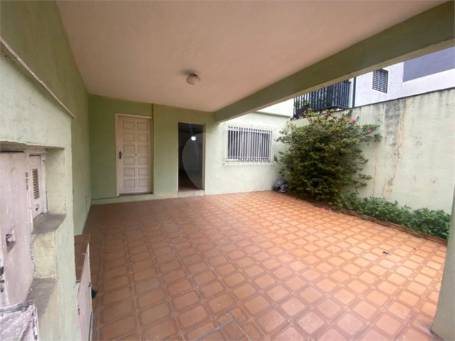 Sobrado à venda com 3 quartos em Bom Retiro, São Paulo, SP