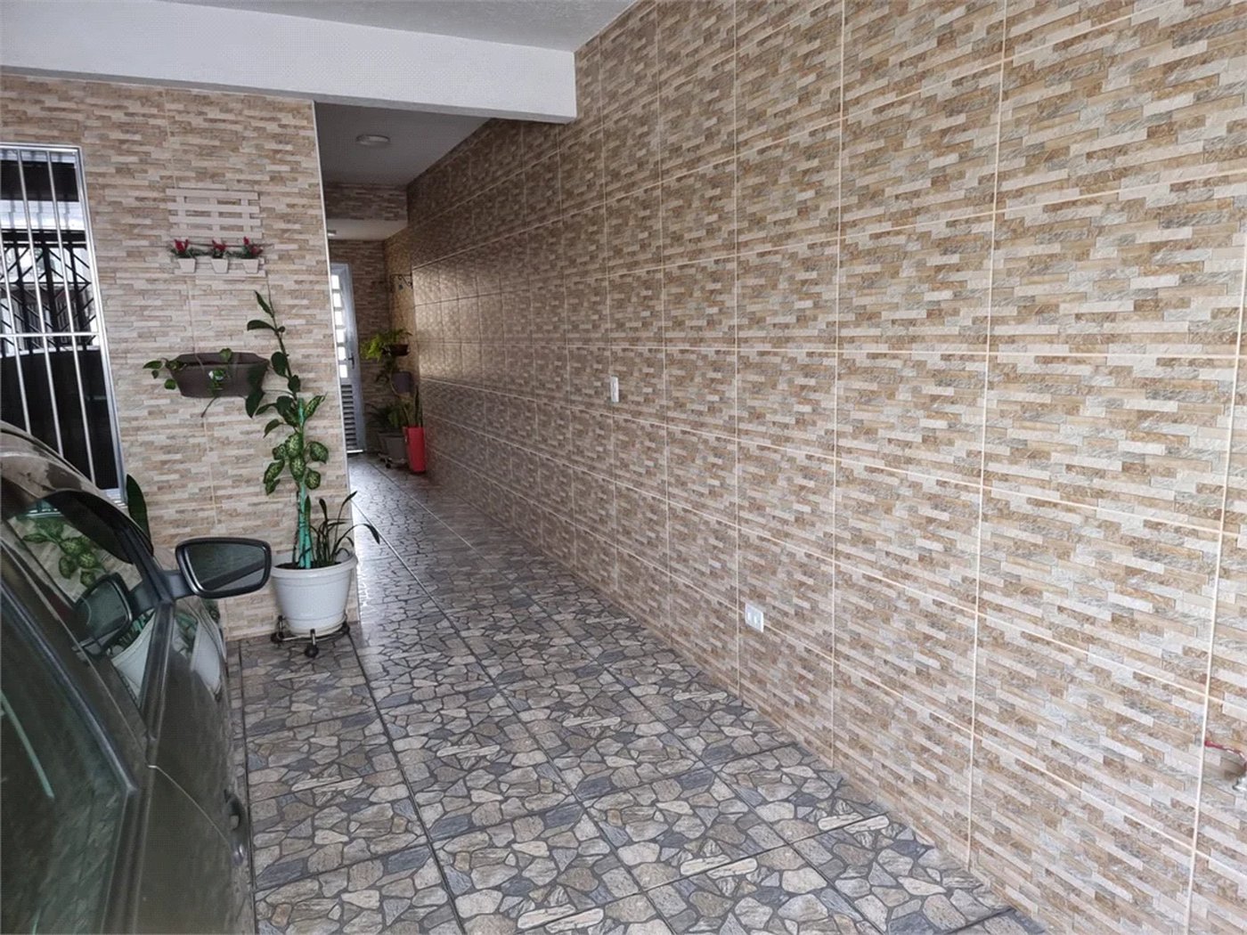 Sobrado à venda com 3 quartos, sendo 1 suíte,  em Jardim Campo Limpo, São Paulo, SP
