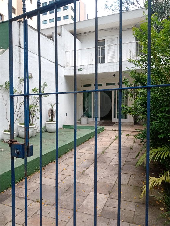 Sobrado à venda com 3 quartos em Alto da Boa Vista, São Paulo, SP