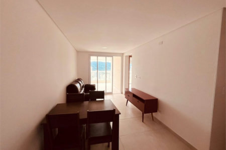 Apartamento com Varanda Gourmet em Condomínio Clube na Enseada – 2 Dormitórios