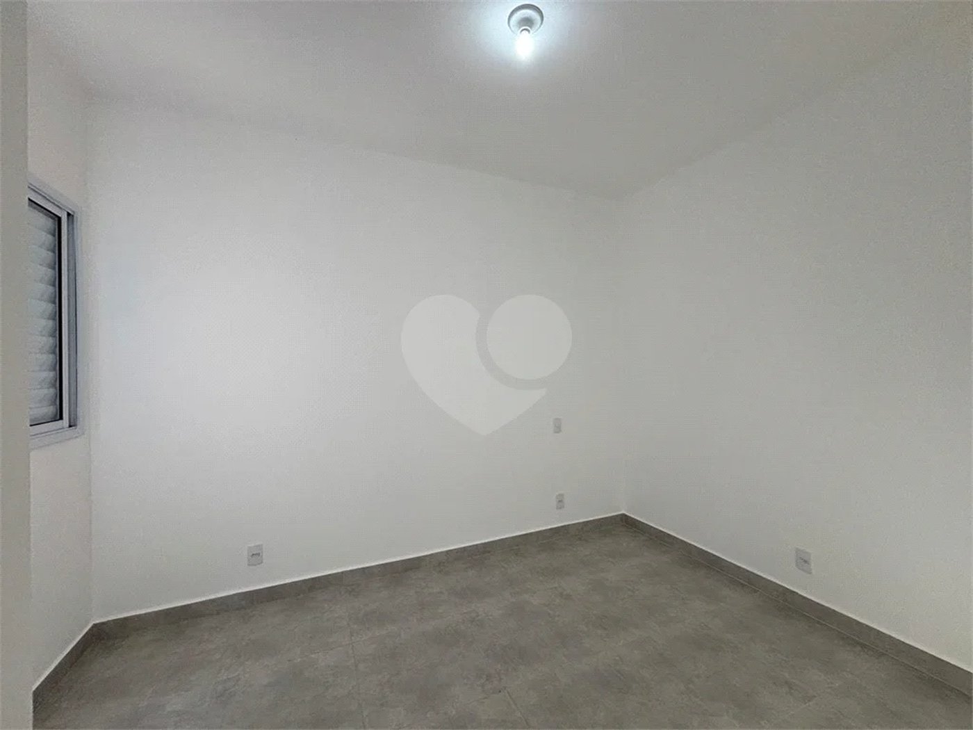 Apartamento novo Região Jardim do São Paulo com – 40 metros - 2 dormitórios - 1 banheiro, sala - cozinha e 1 vaga.