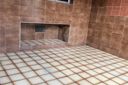 Sobrado à venda com 3 quartos, sendo 1 suíte, em Vila Vitório Mazzei, São Paulo, SP