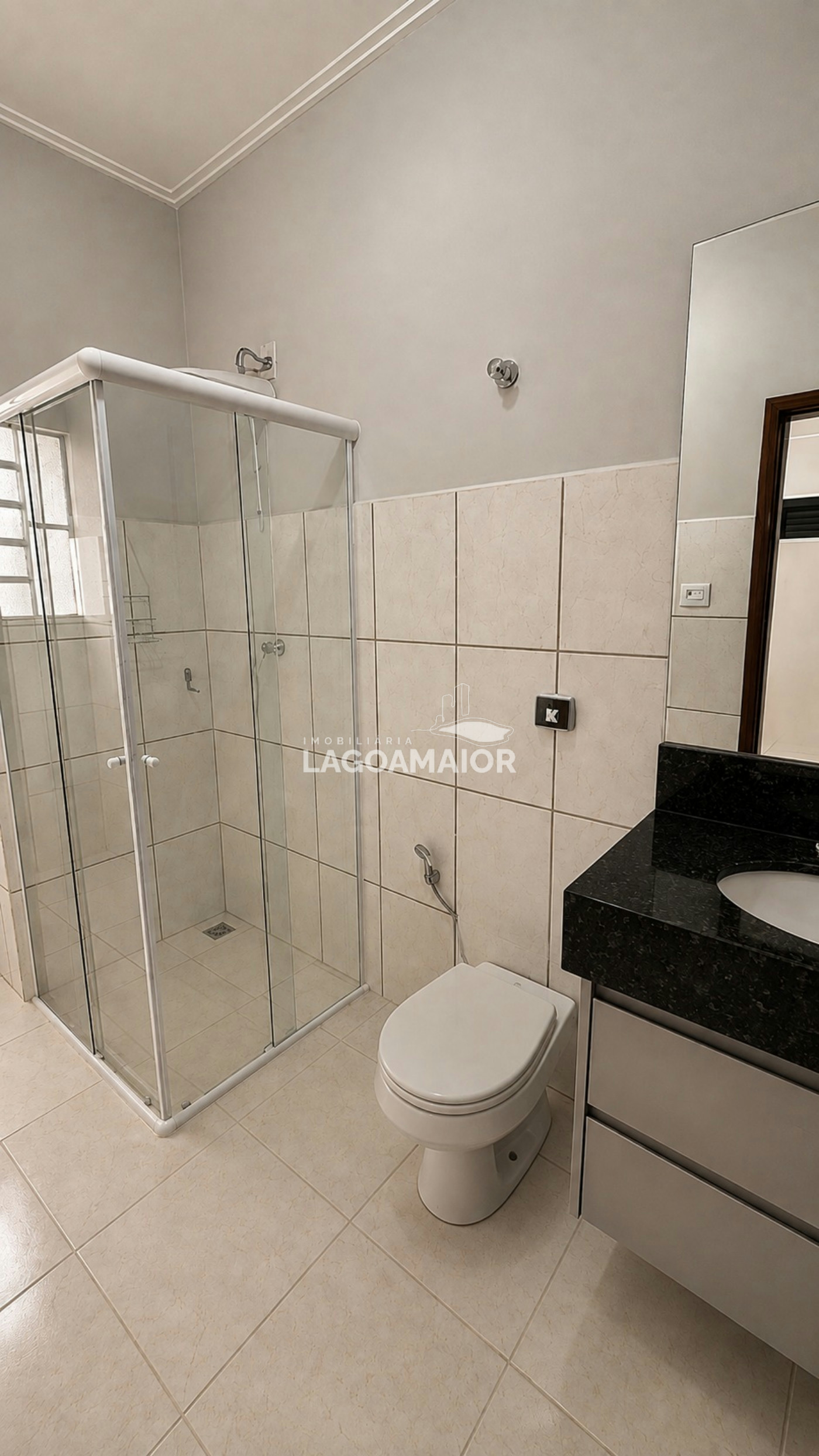 Casa à venda com 3 quartos, sendo 1 suíte,  em Vila Nova, Três Lagoas, MS