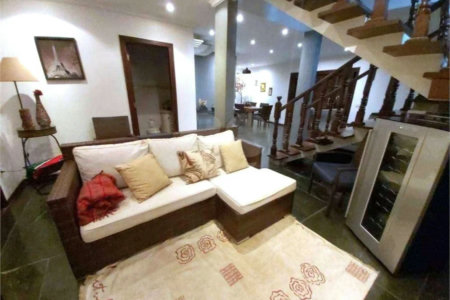 Casa à venda no Condomínio Vista Alegre Sede em Vinhedo/SP