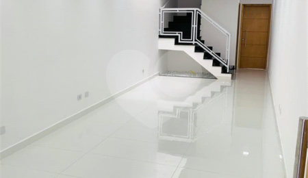 Sobrado à venda com 3 quartos, sendo 2 suítes, em Vila Moinho Velho, São Paulo, SP