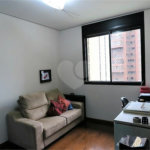 APARTAMENTO UM POR ANDAR!