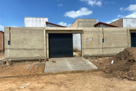 Casa à venda com 2 quartos, sendo 1 suíte,  em Residencial Mont'serrat, Balsas, MA