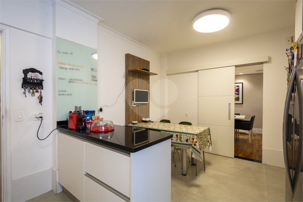 Apartamento à venda com 3 quartos, sendo 1 suíte,  em Jardim Marajoara, São Paulo, SP