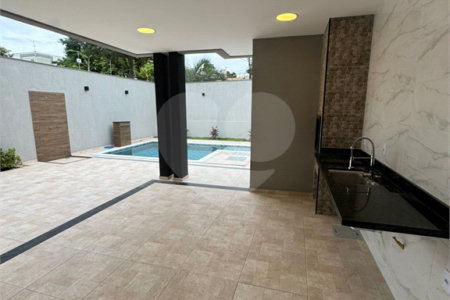 Casa à venda com 5 quartos, sendo 4 suítes, no condomínio Grand Park, Rio de Janeiro - RJ