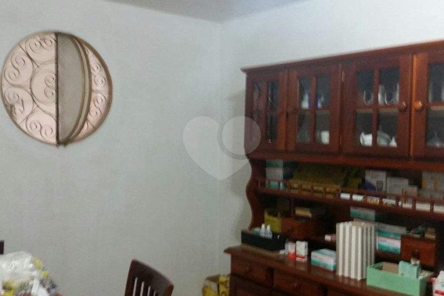 Casa Térrea à venda com 4 quartos em Jardim Peri, São Paulo, SP