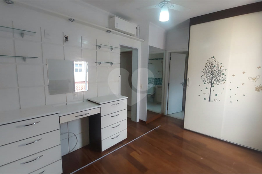 Casa para alugar com 3 quartos, sendo 1 suíte, no condomínio Santanna, São Paulo - SP
