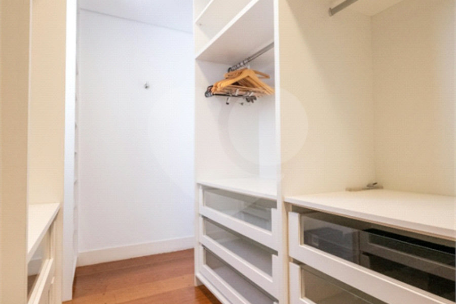 Apartamento à venda com 3 quartos, sendo 1 suíte, em Paraíso, São Paulo, SP