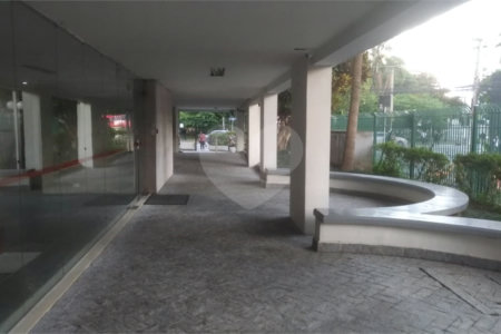 Apartamento à venda com 3 quartos, sendo 1 suíte,  em Cidade Monções, São Paulo, SP