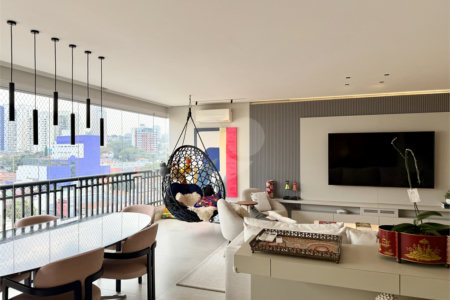 Apartamento à venda com 3 suítes em Vila Romana, São Paulo, SP