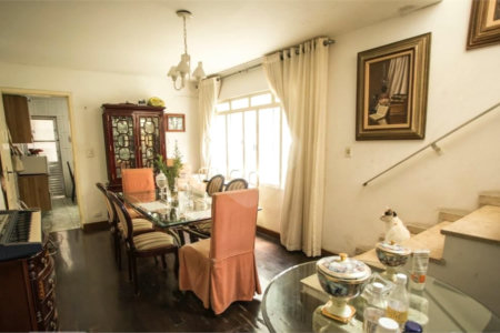 Casa à venda com 3 quartos, sendo 1 suíte, em Mirandópolis, São Paulo, SP