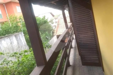 Casa à venda com 4 quartos, sendo 1 suíte,  em Vila Suissa, Mogi das Cruzes, SP