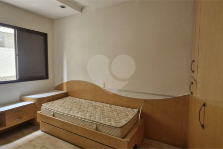 Apartamento à venda com 4 quartos, sendo 3 suítes, em Santa Cecília, São Paulo, SP