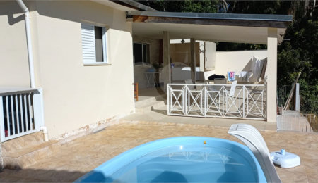 Casa à venda com 3 quartos, sendo 1 suíte,  no condomínio Sausalito, Mairiporã - SP