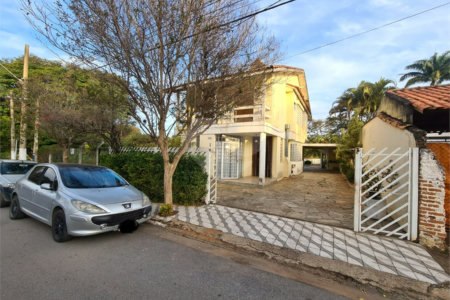 Casa à venda com 3 quartos, sendo 1 suíte, no Centro, Araçoiaba da Serra, SP