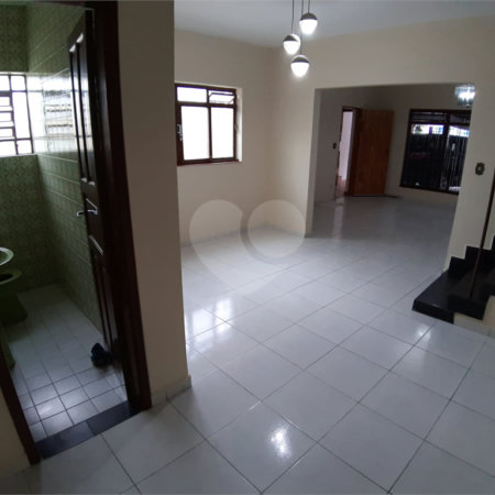 Casa à venda com 3 quartos, sendo 1 suíte,  em Vila Gomes, São Paulo, SP