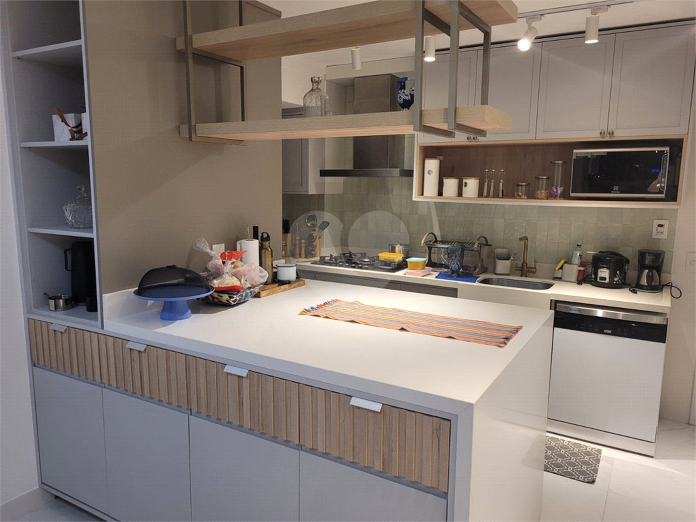 Apartamento à venda com 3 suítes em Indianópolis, São Paulo, SP