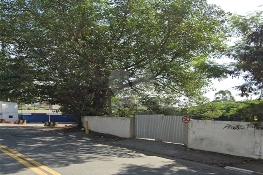 Galpão à venda em Jardim Três Irmãos, Taboão da Serra, SP