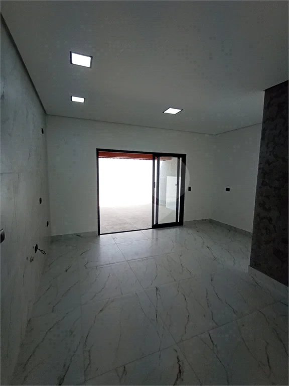 Casa com 155m² , 3 dormitórios , sendo 1 suíte , 4 vagas , à venda no Parque das Nações em Santo André.