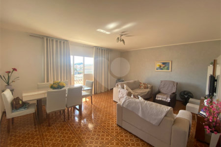 Casa à venda com 2 quartos, sendo 1 suíte, em Jardim Alvinópolis, Atibaia, SP