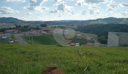 Terreno à venda no Centro, Bom Jesus dos Perdões, SP