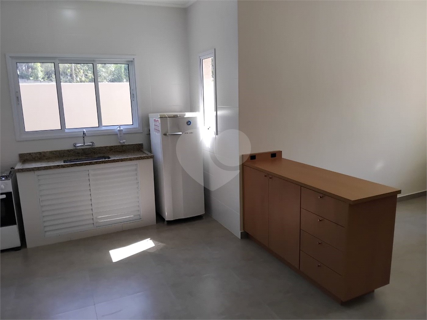 Casa à venda com 3 quartos, sendo 1 suíte,  em Loteamento Jardim Solares, Atibaia, SP