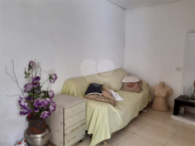 Casa à venda com 3 quartos, sendo 1 suíte,  no condomínio Sem Nome, São Paulo - SP