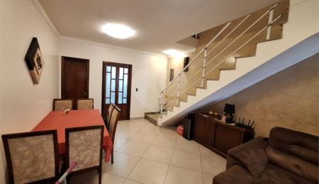 Sobrado à venda com 3 quartos, sendo 1 suíte,  em Cupecê, São Paulo, SP