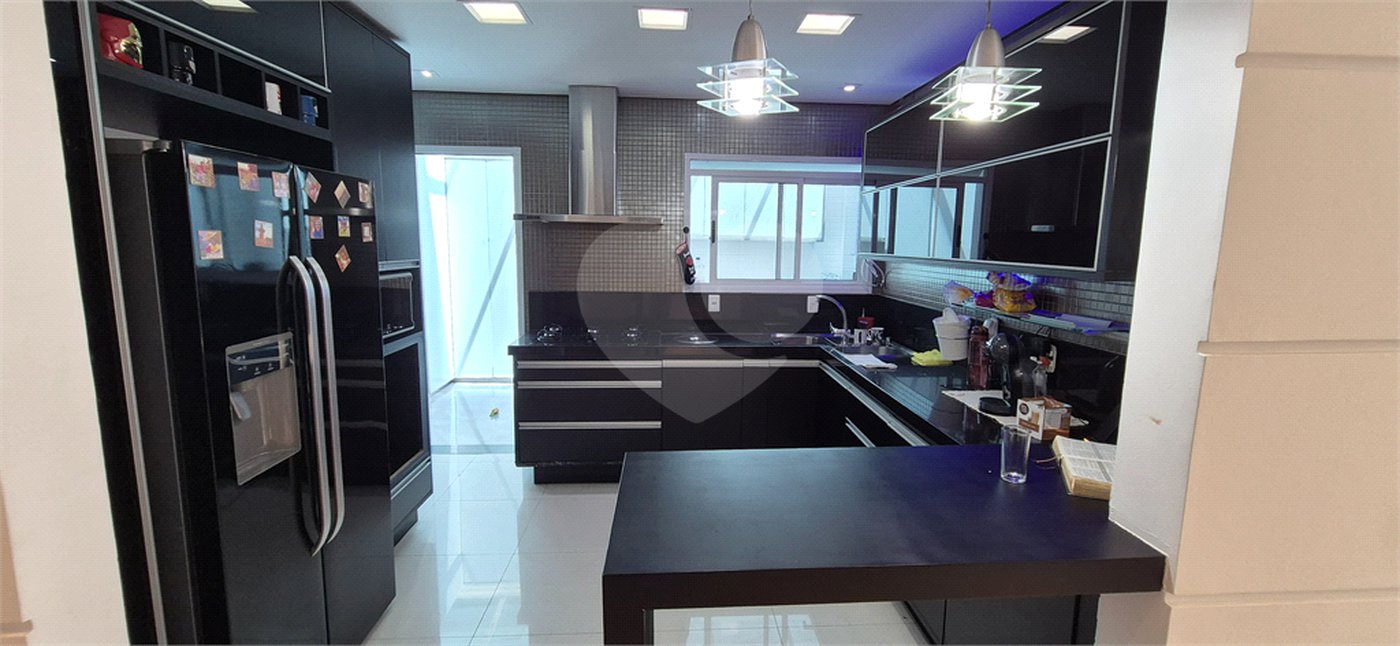 Casa à venda com 4 quartos, sendo 2 suítes,  no condomínio Aromaz, São Bernardo do Campo - SP