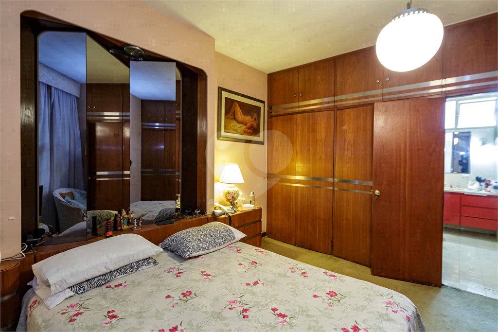 Casa de Vila para alugar com 4 quartos, sendo 1 suíte, em Granja Julieta, São Paulo, SP