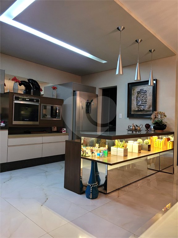 Casa à venda com 4 suítes no condomínio Jardim Itatinga, São Paulo - SP