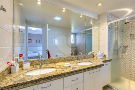 Apartamento à venda com 3 suítes em Alto da Boa Vista, São Paulo, SP