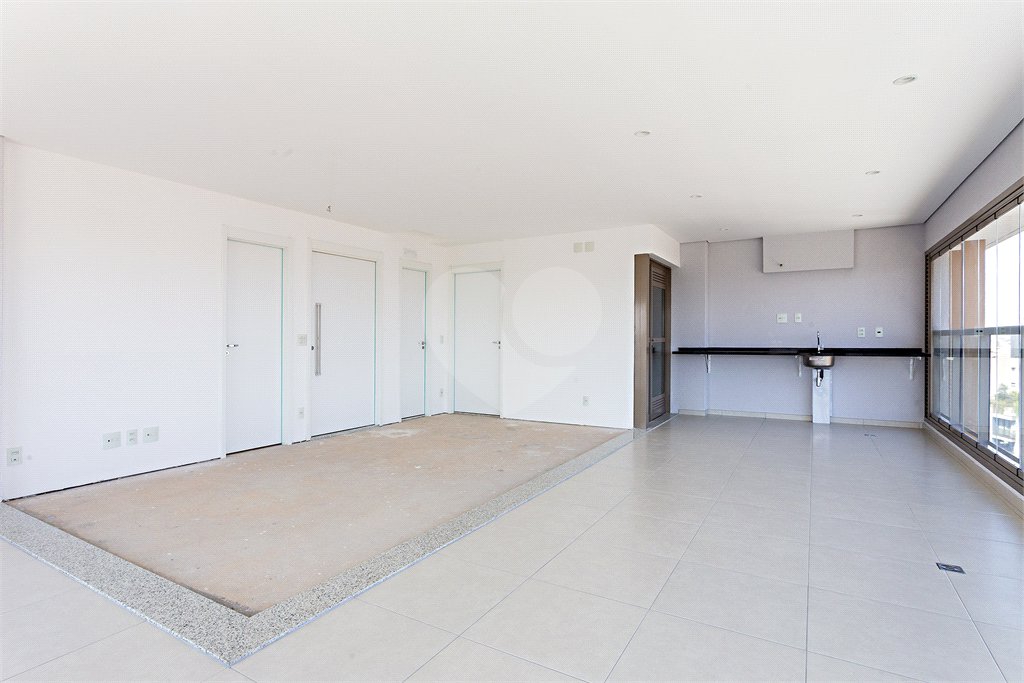 Apartamento à venda com 3 suítes em Sumarezinho, São Paulo, SP