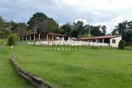 Chácara à venda com 3 quartos, sendo 1 suíte,  em Cristal, Mairinque, SP
