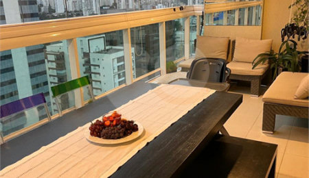 Apartamento à venda com 3 suítes em Vila Gertrudes, São Paulo, SP