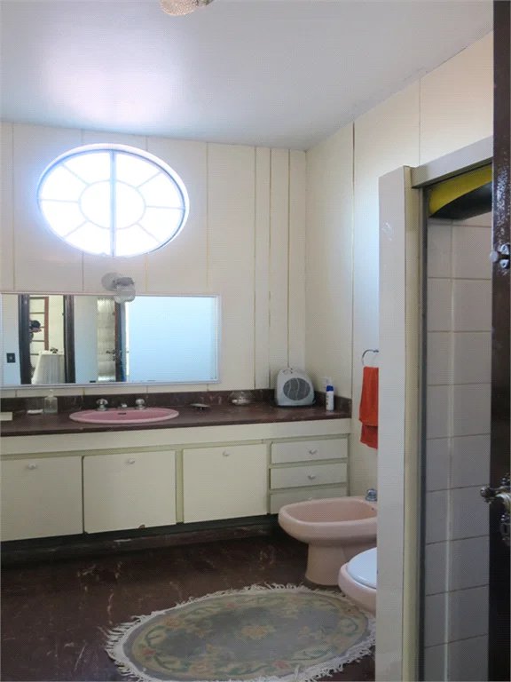 Casa à venda com 5 quartos, sendo 1 suíte, em Jardim Guedala, São Paulo, SP