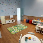 Casa à venda ou para alugar com 4 suítes no condomínio Figueira Garden, Atibaia - SP