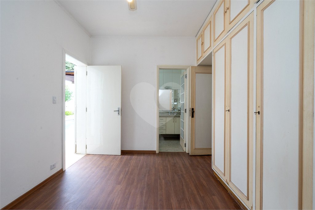 Casa Térrea à venda ou para alugar com 4 suítes em Jardim Marajoara, São Paulo, SP