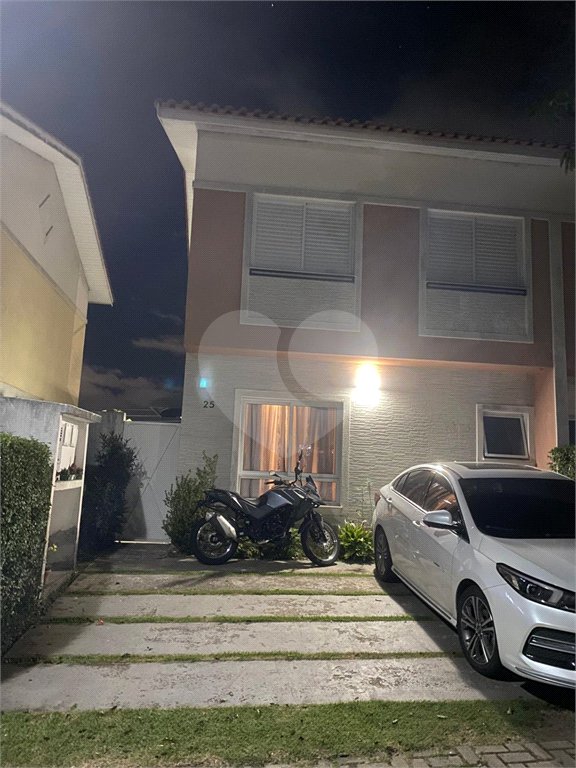 Casa à venda com 3 quartos, sendo 1 suíte,  no condomínio Vida Verde 1, Suzano - SP
