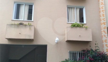 Casa em condomínio à venda com 3 quartos, sendo 1 suíte,  em Jardim Caboré, São Paulo, SP